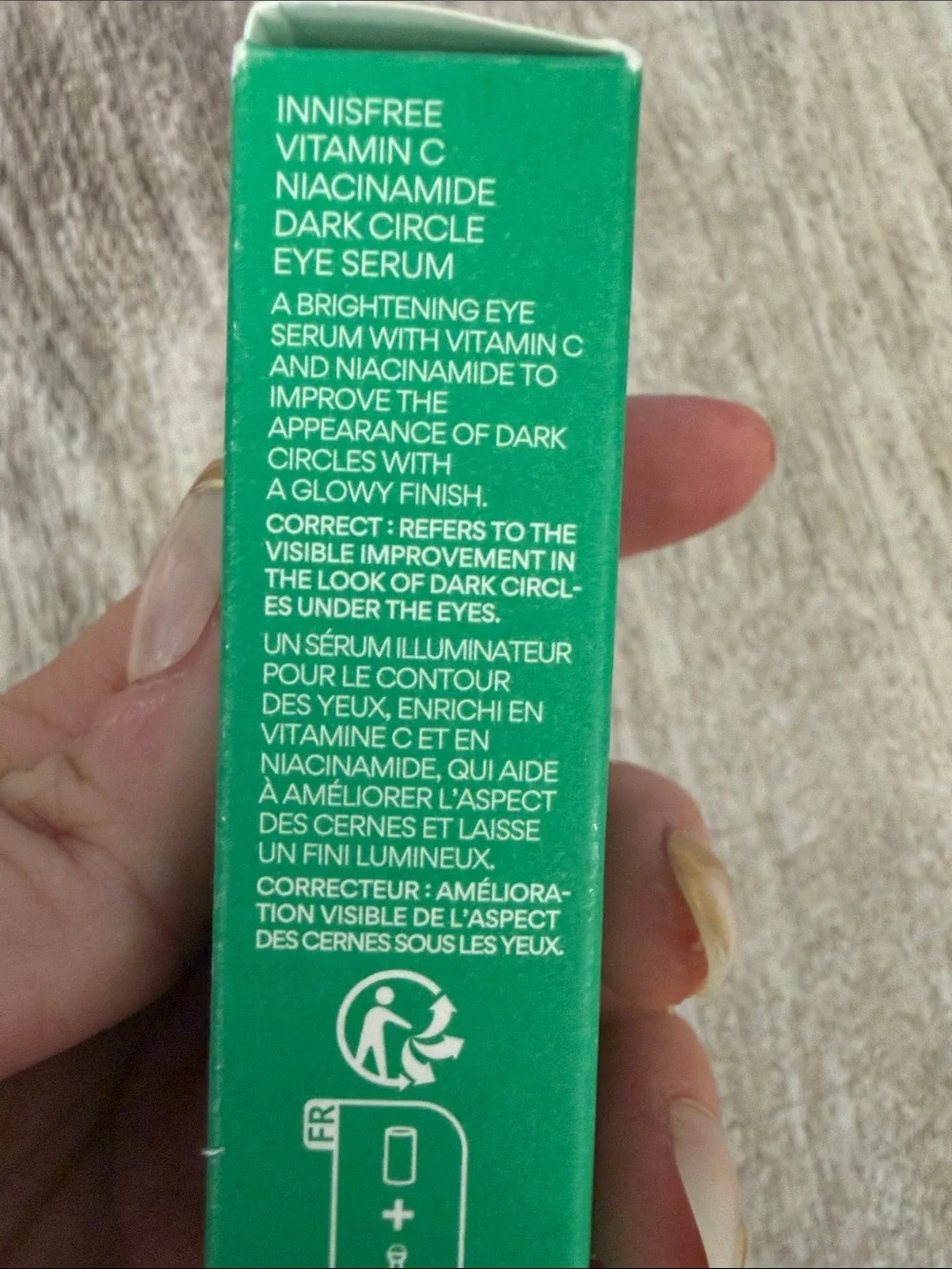 Innisfree Vitamin C Niacinamide Dark Circle Eye Serum – Green Roll-On